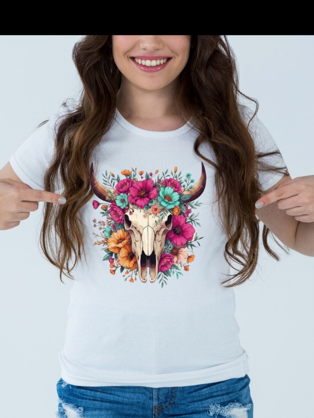 Luxury White Desert Longhorn Skull Graphic Tee - Sizes M & L